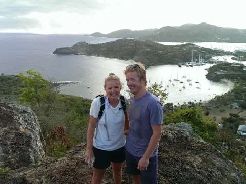Tore og Kristina på Shirley Heights